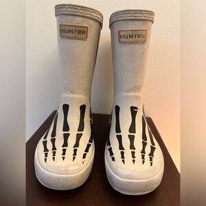 Hunter Kids First Classic Skeleton Rainboots. White. UK 8/US 9 (Toddler).